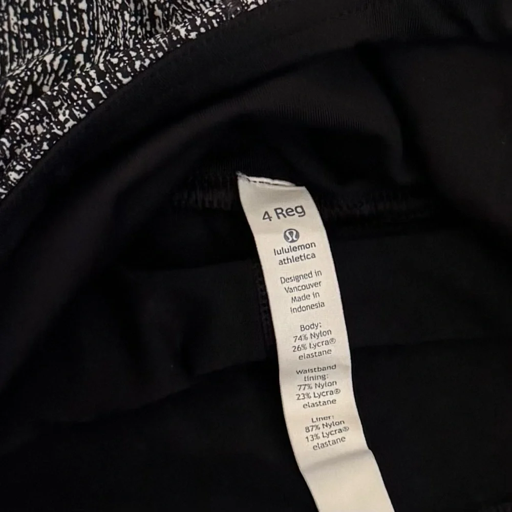 Lululemon Lost in Pace Skort Air Time Skirt Size 4 - Picture 8 of 8